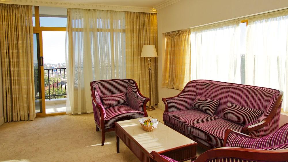 Belle Vue Hotel And Spa Addis Ababa Exterior photo