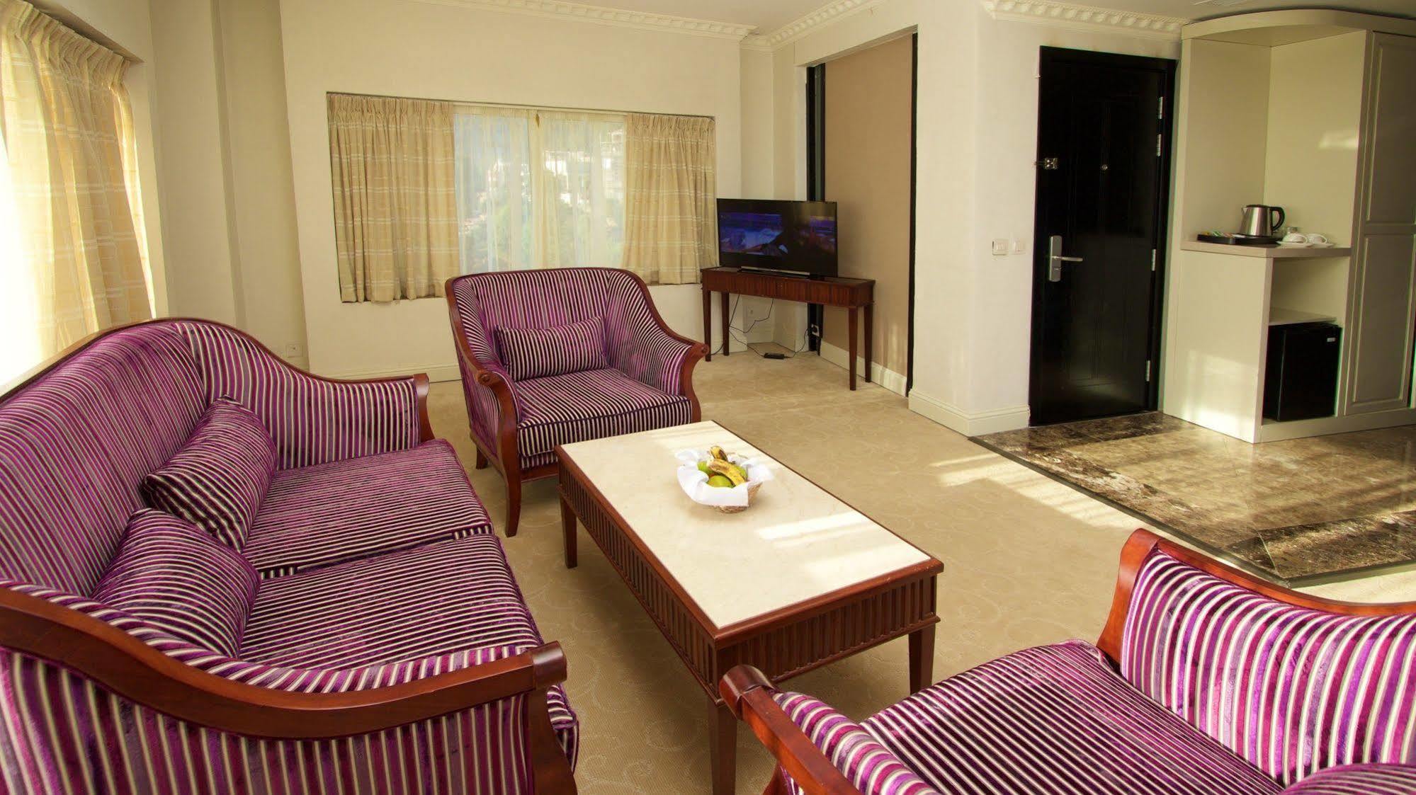 Belle Vue Hotel And Spa Addis Ababa Exterior photo